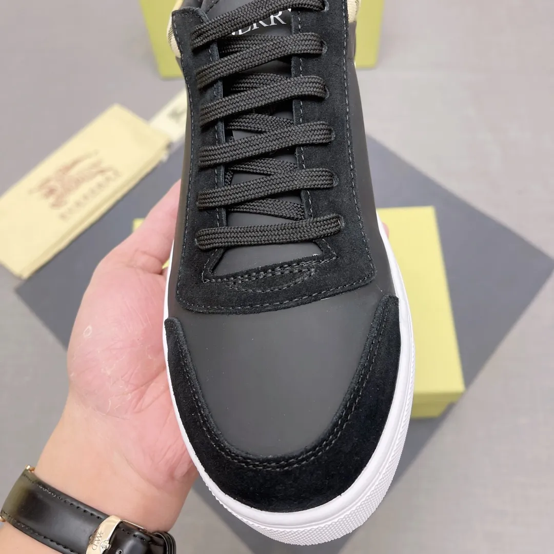 P360 B men's classic low-top sneakers are reinterpreted in Vintage plaid cotton and cowhide materials, decorated with a new brand logo. First-grain cowhide lining, embossed Burberry lettering logo on the heel, original outsole! 38-44 (45 46 customized) No. 019